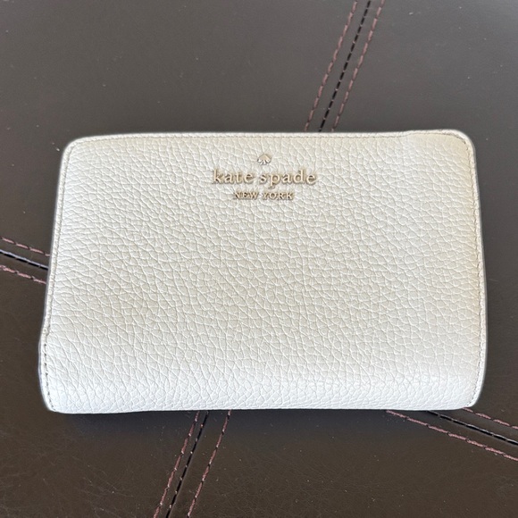 Kate Spade NWT Ivory Textured Wallet - Picture 1 of 4